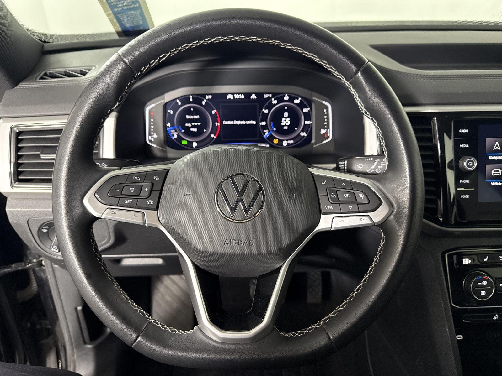 Used 2023 Deep Black Pearl Volkswagen 3.6L V6 SE w/Technology image 14