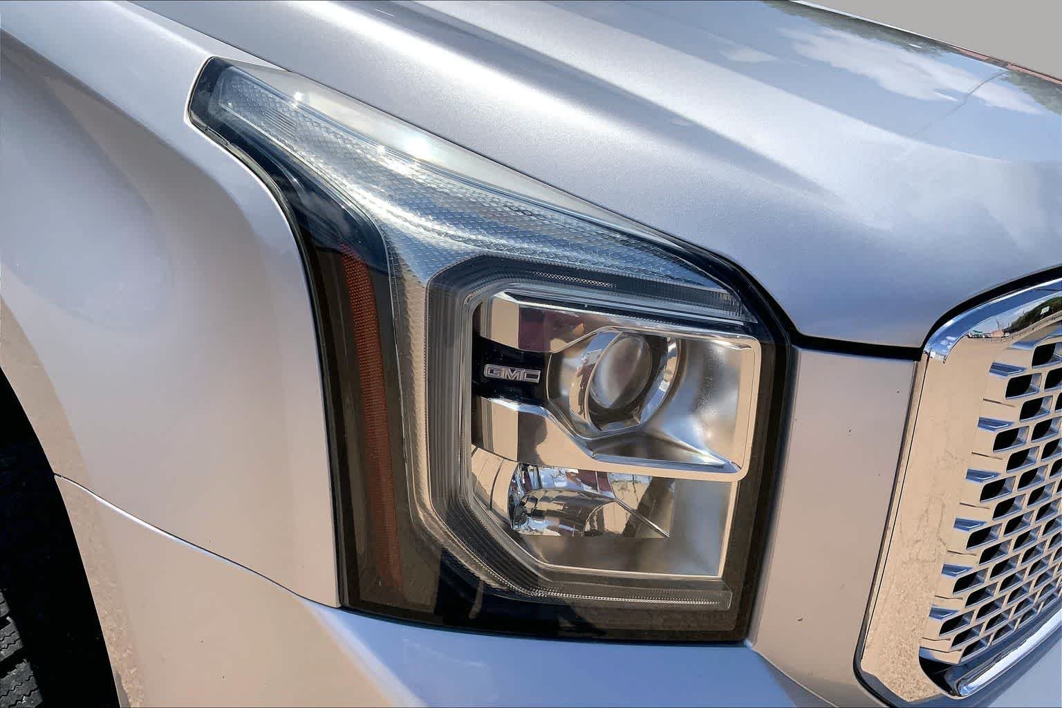 Used 2019 Quicksilver Metallic GMC SLT image 28