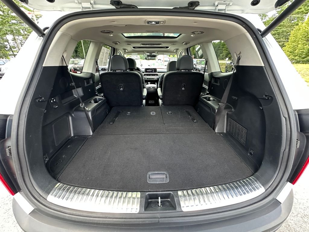 Used 2022 White Kia SX image 29