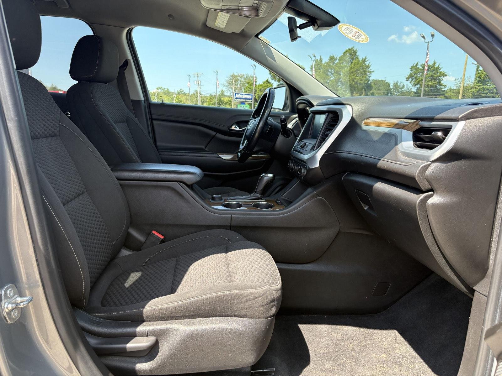 Used 2019 Pepperdust Metallic GMC SLE image 12