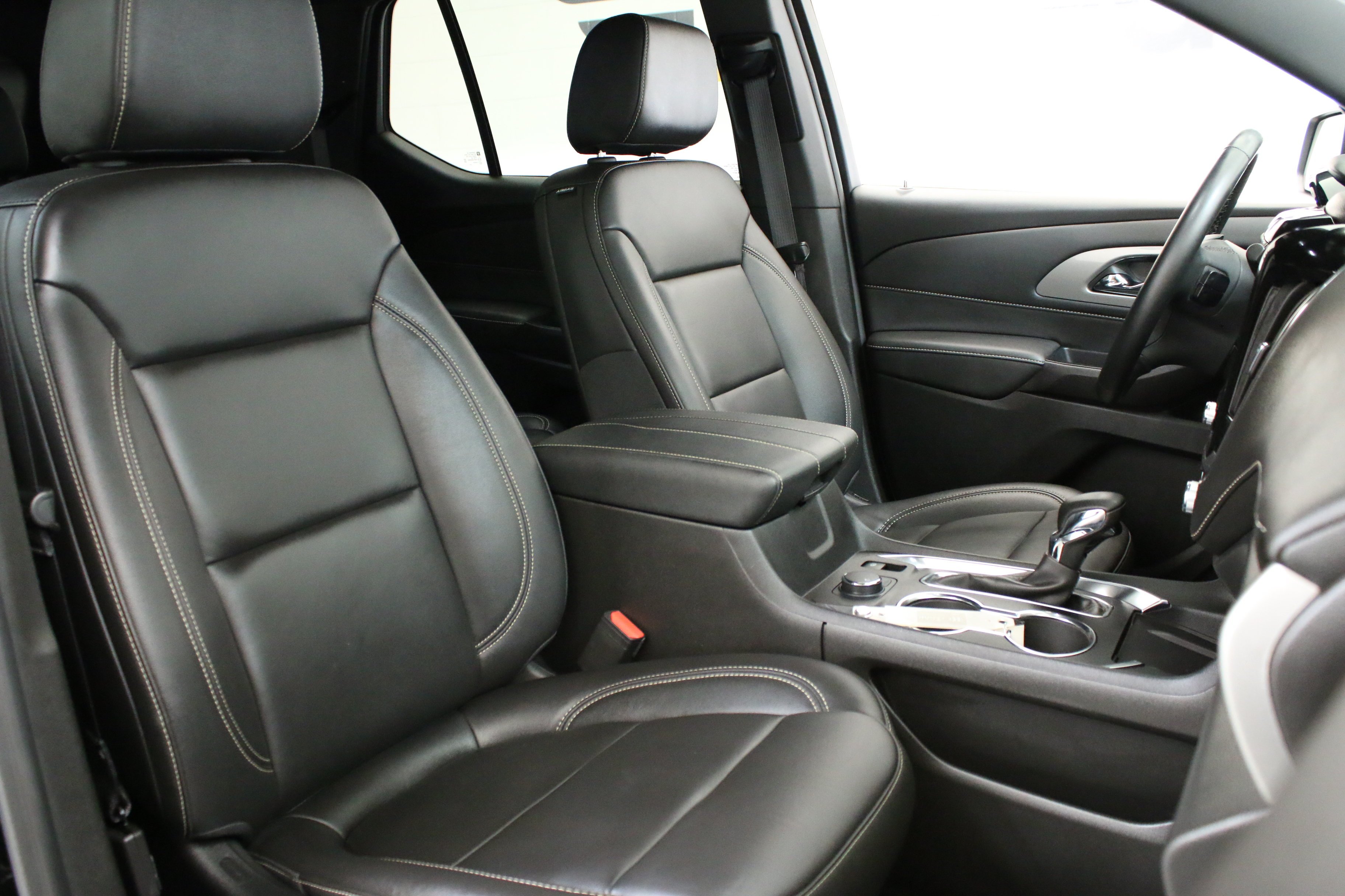 Used 2023 Mosaic Black Metallic Chevrolet LT Leather image 30