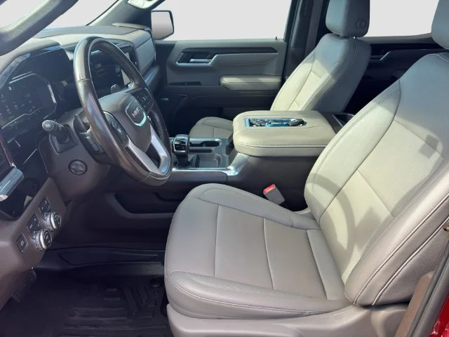 Used 2022 CAYENNE RED TINTCOAT GMC SLT image 11