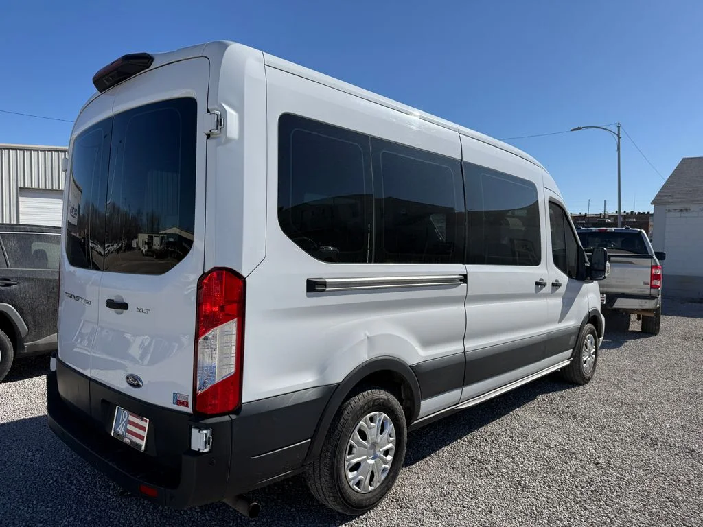 Used 2021 White Ford XLT image 18