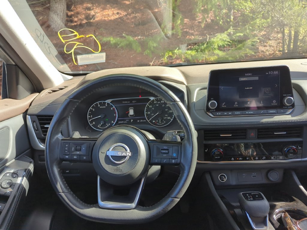 Used 2023 Gray Nissan SV image 18