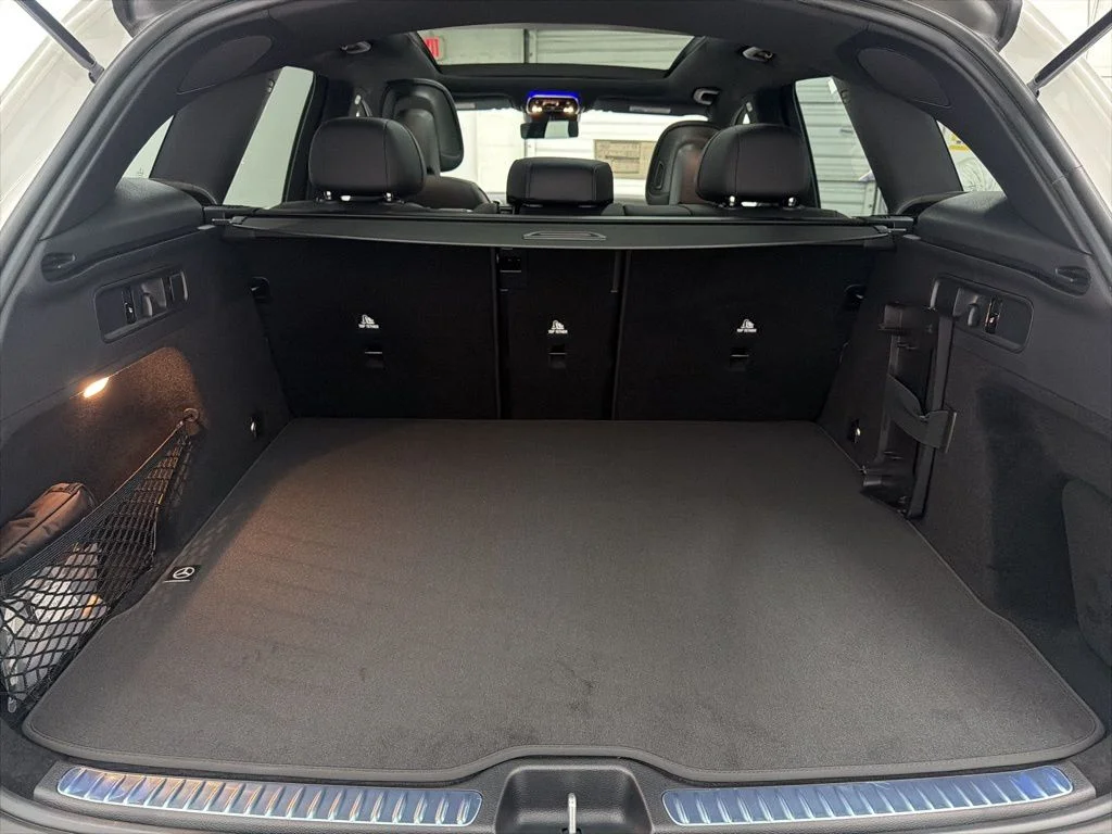 Certified Used 2026 White Mercedes-Benz GLC 300 image 24