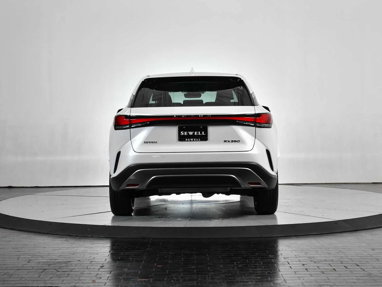 Used 2025 Eminent White Pearl Lexus  image 5
