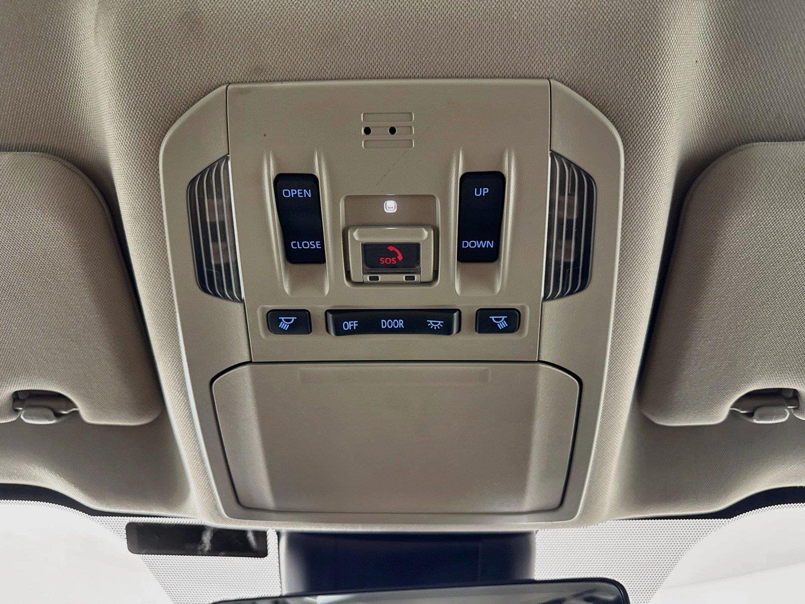 Used 2022 Midnight Black Metallic Toyota XLE image 23