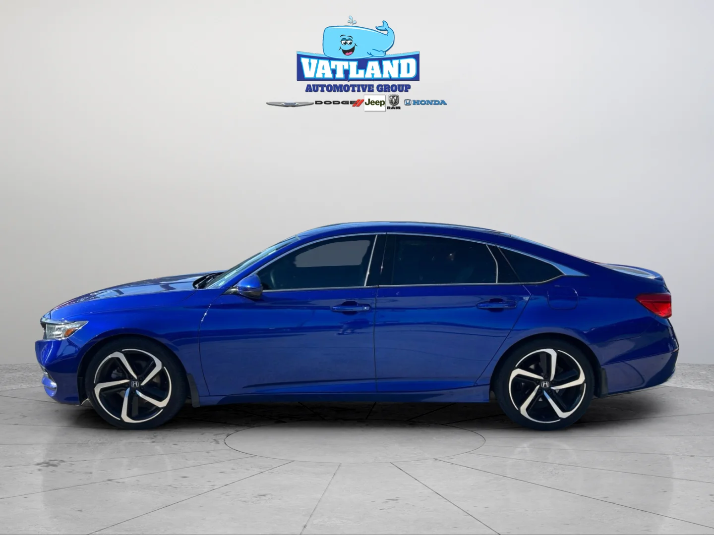 Certified Used 2019 Still Night Pearl Honda Sport image 2