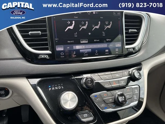 Used 2024 White Chrysler Touring L image 26