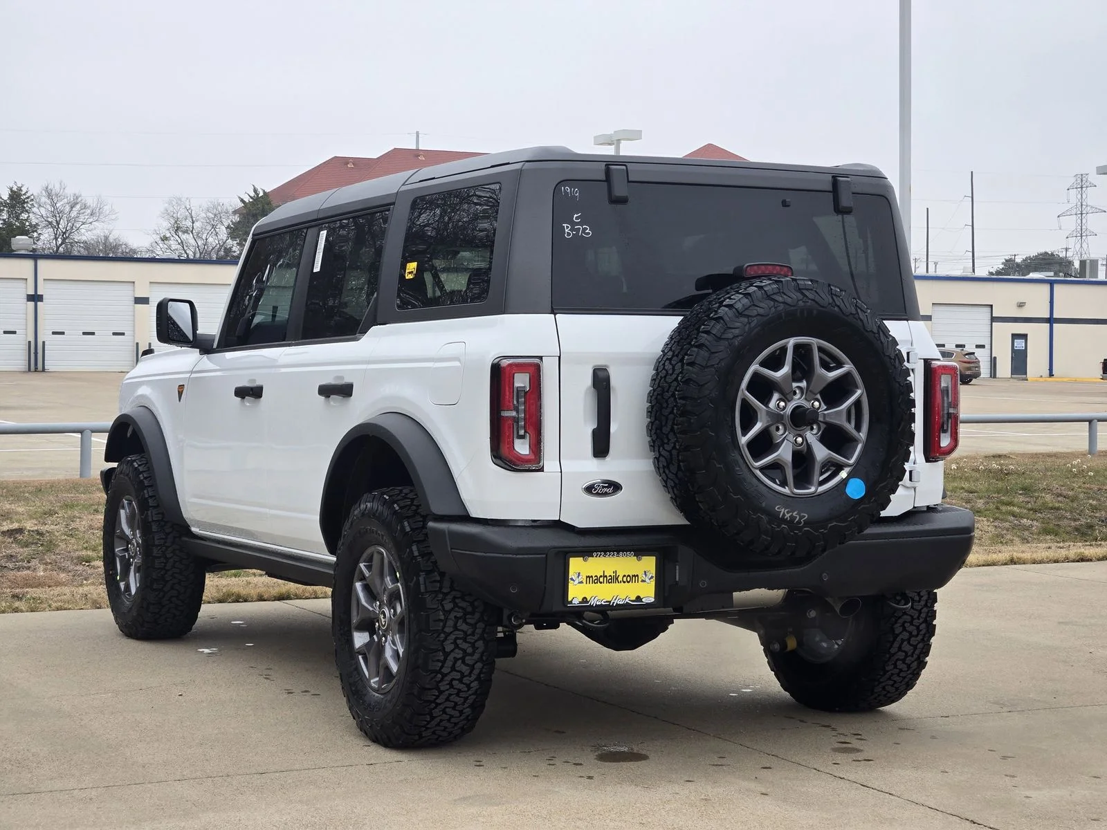 New 2025 Oxford White Ford Badlands® image 3