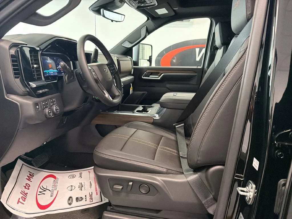 New 2026 Black Chevrolet High Country image 9