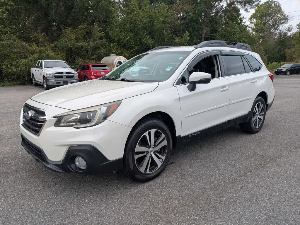 Used 2019 White Subaru 2.5i image 9