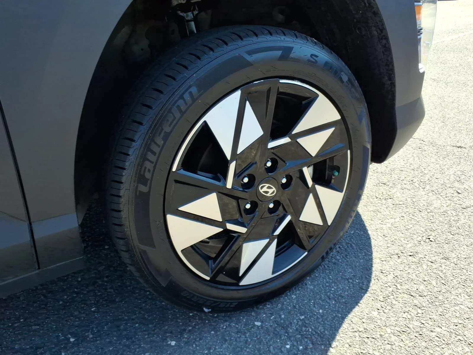 Used 2025 Denim Blue Hyundai SEL image 12