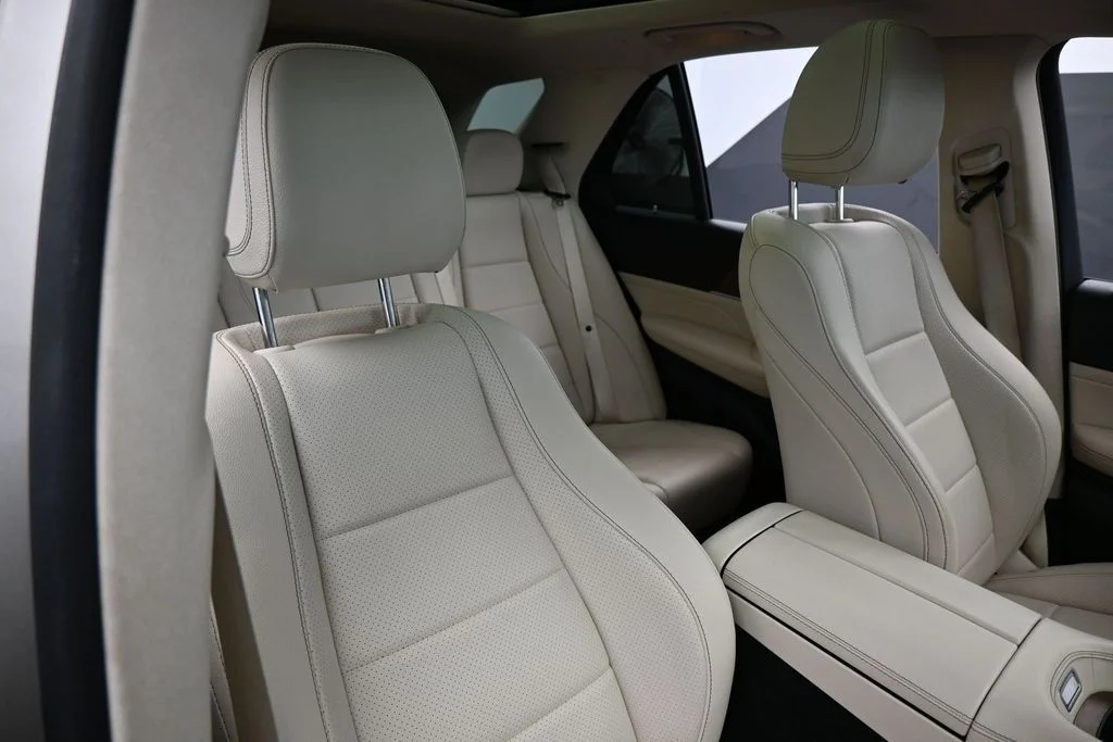 Used 2022 Gold Mercedes-Benz GLE 350 image 45