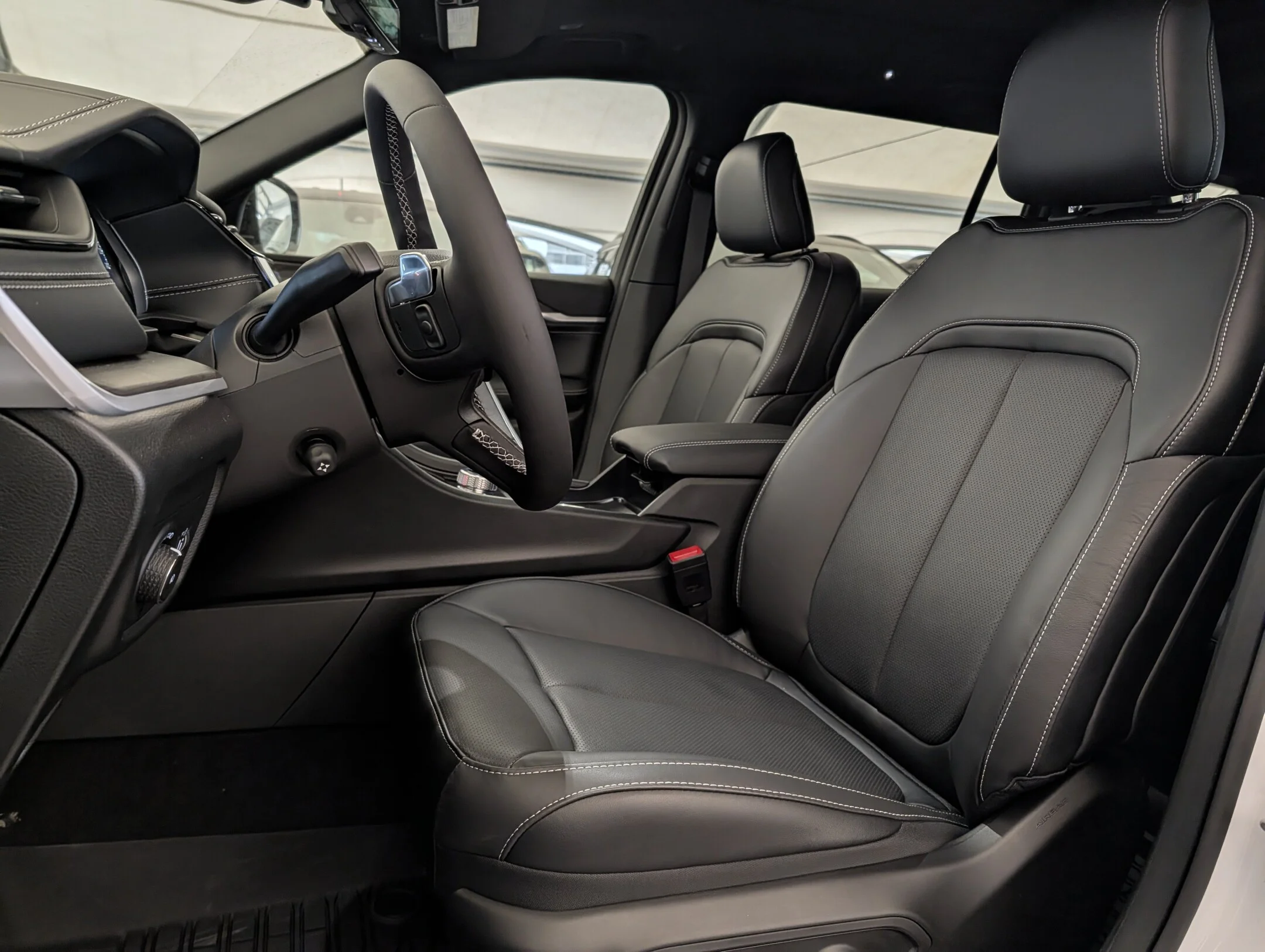 New 2026 White Jeep Limited Reserve - - 4x4 - CommandView Sunroof - Nappa Leather Seats & More! image 15