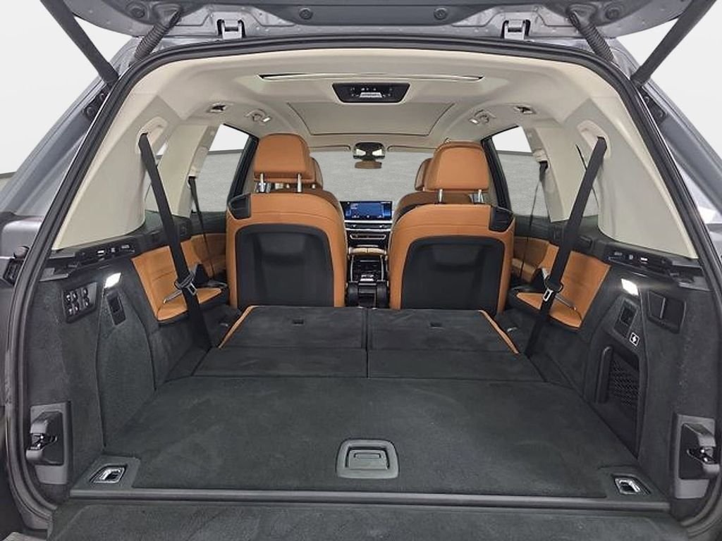 Used 2023 Skyscraper Gray Metallic BMW xDrive40i image 33