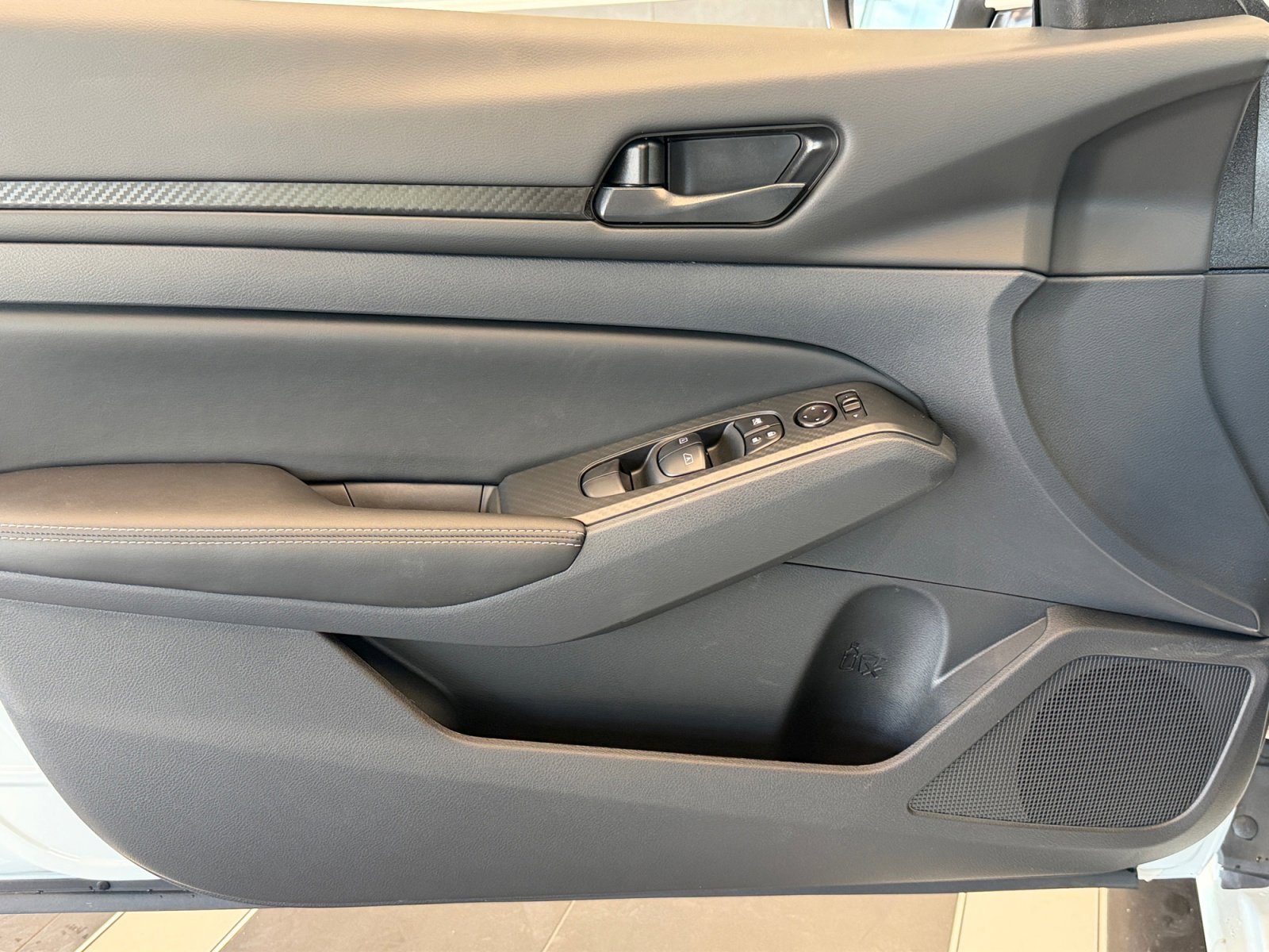 New 2026 Pearl White Tricoat Nissan SV image 26