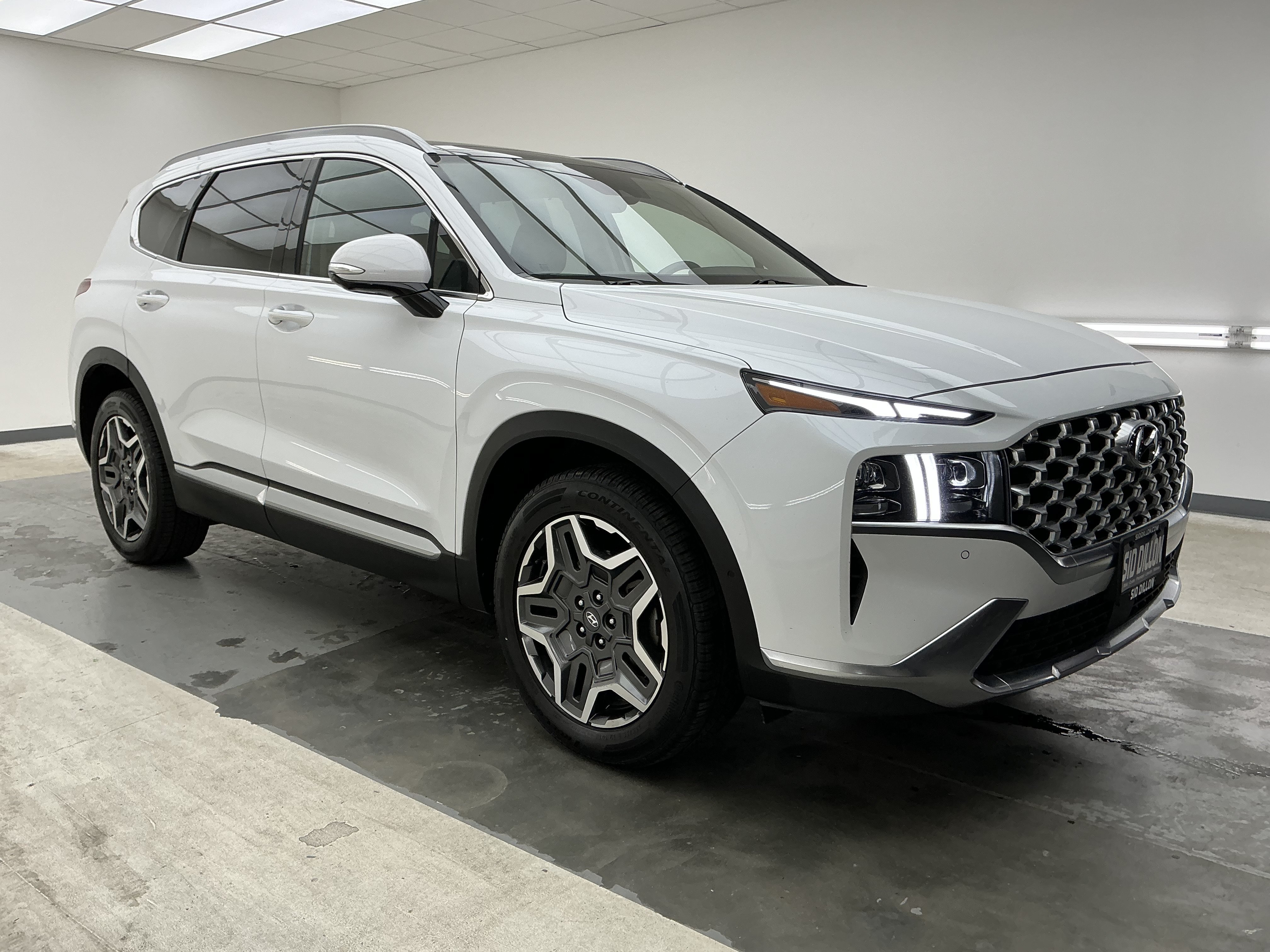Used 2021 Quartz White Hyundai Limited image 3