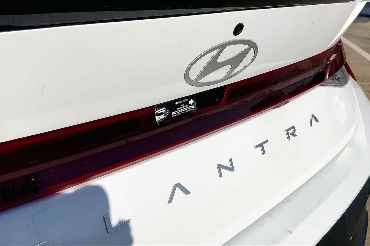 New 2026 Serenity White Hyundai SEL Sport image 15
