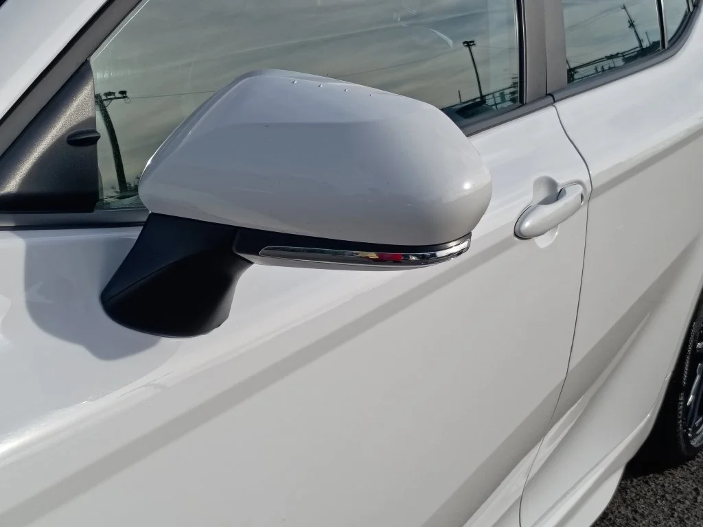 Used 2025 Ice Toyota SE image 14