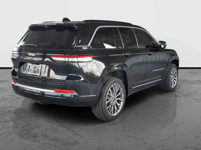 2026 Jeep Grand Cherokee Summit
