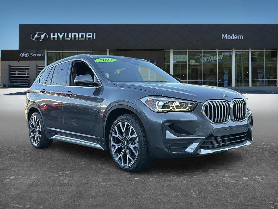 Used 2021 Mineral Gray Metallic BMW sDrive28i image 3
