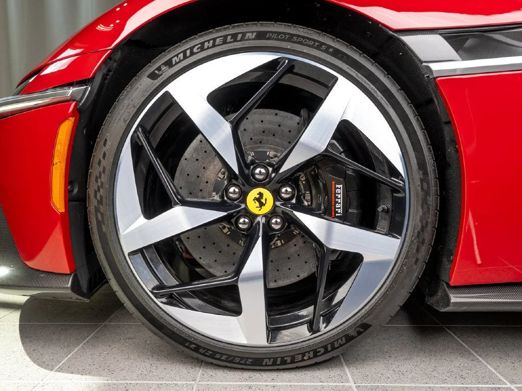 Used 2025 Rosso Mugello Ferrari Base image 44