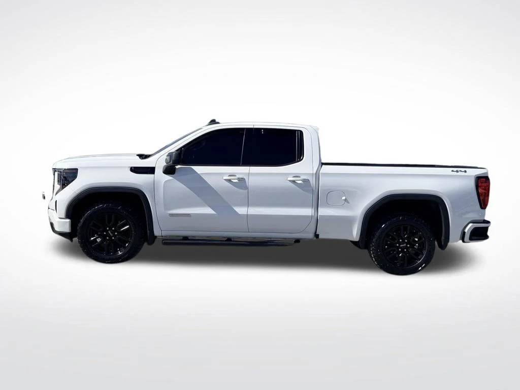 Used 2023 White GMC Elevation image 3