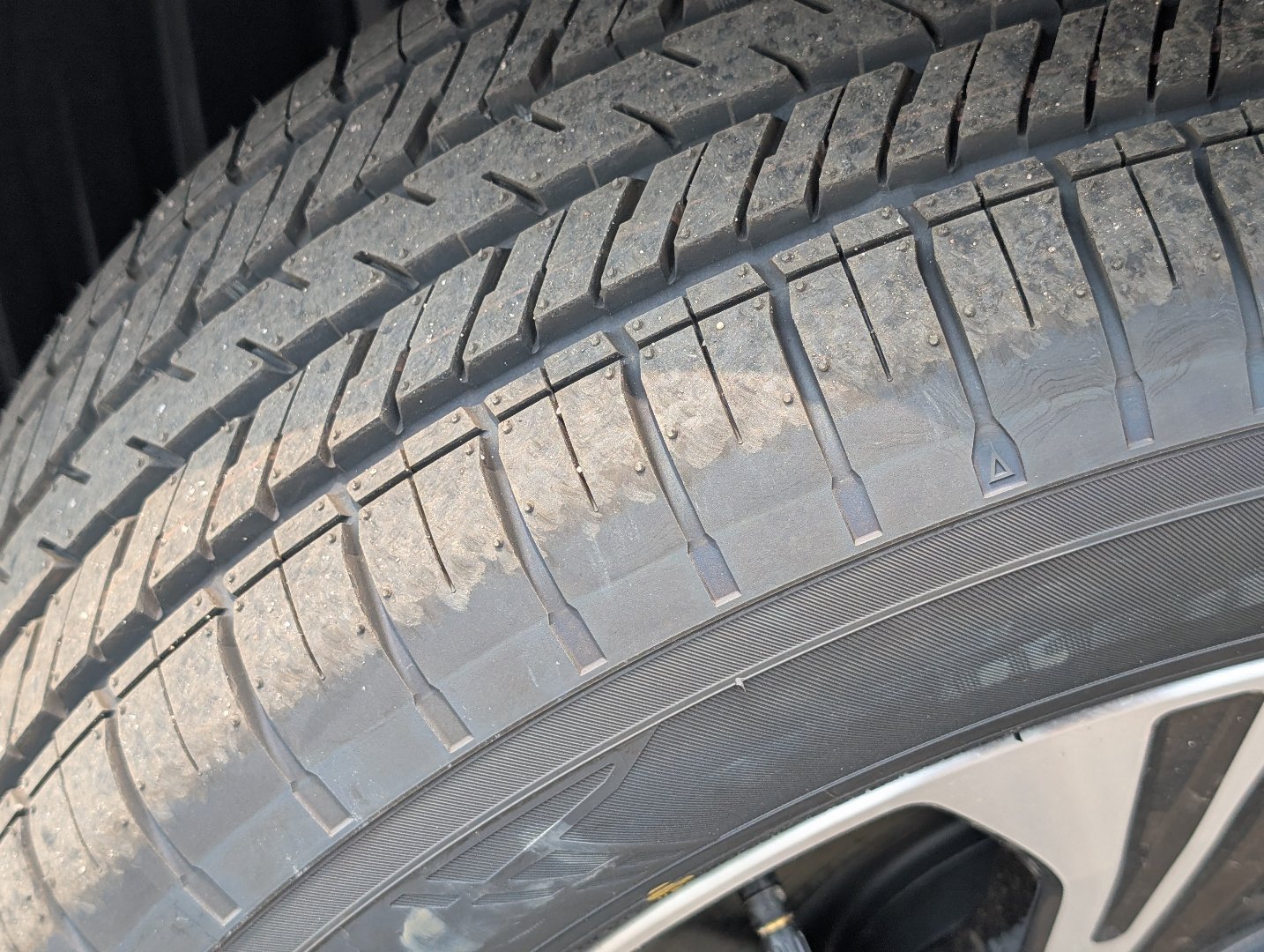 New 2026 MAGNETITE GRAY PEARL Subaru Premium image 9
