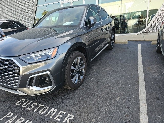 2022 Audi Q5 Sportback Premium 45 TFSI S line photo 2