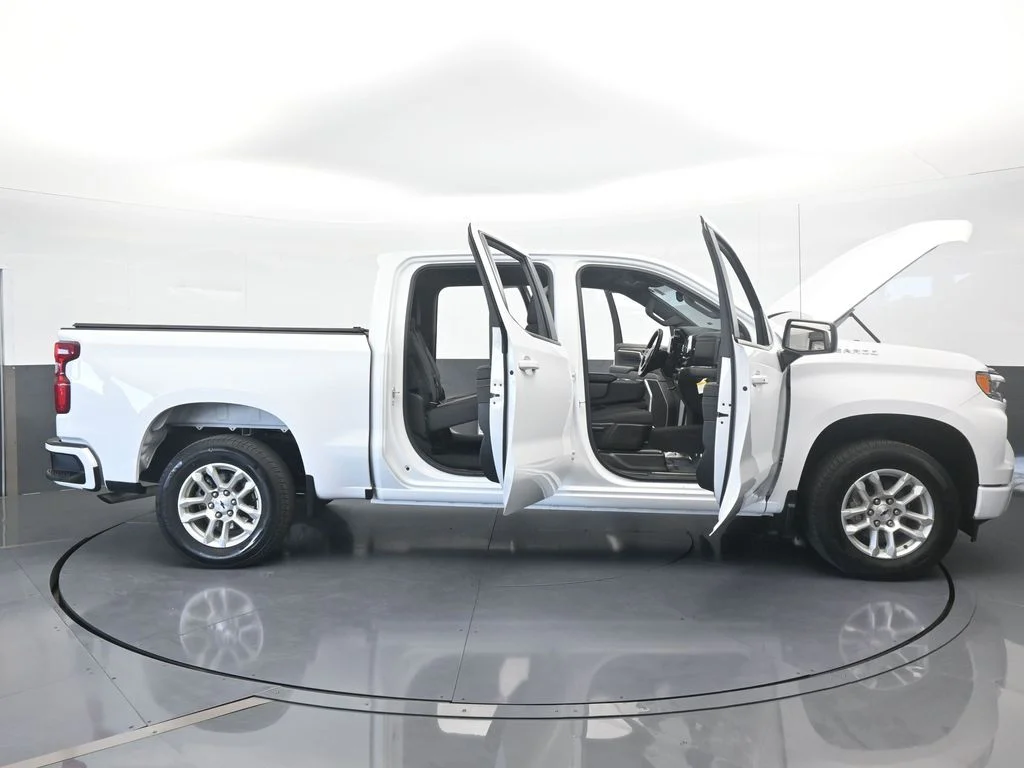 Used 2023 Summit White Chevrolet RST image 72