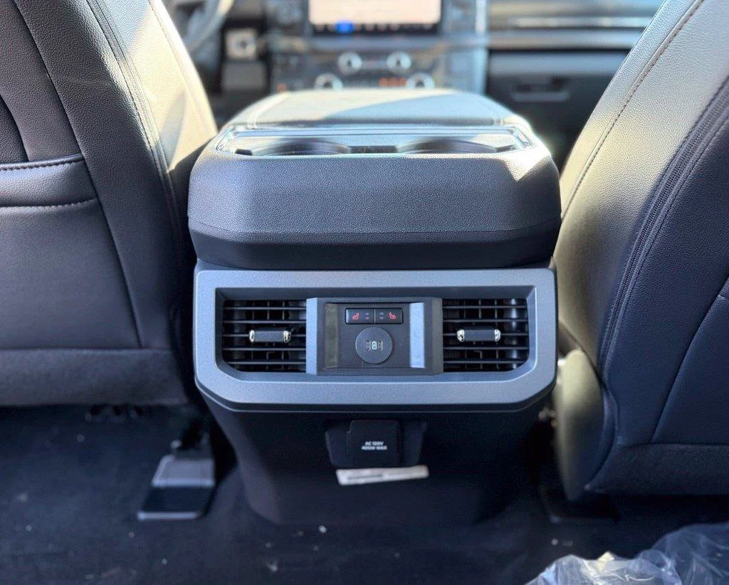 New 2027 Agate Black Metallic Ford F-250® Lariat® image 27