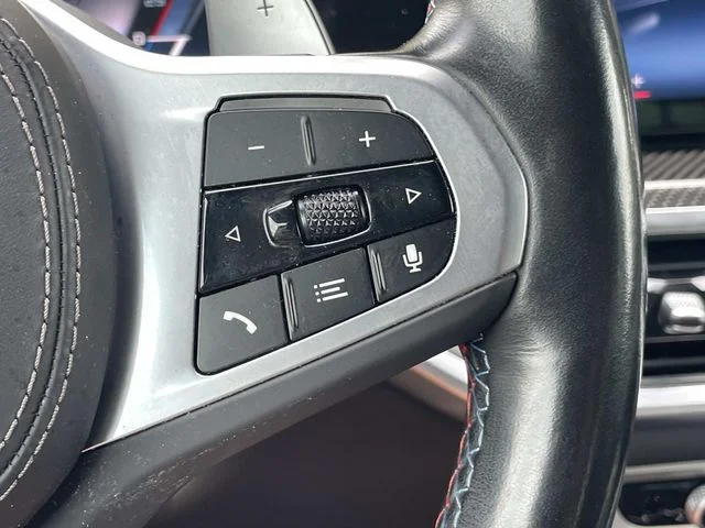 Used 2024 White BMW M60i image 23