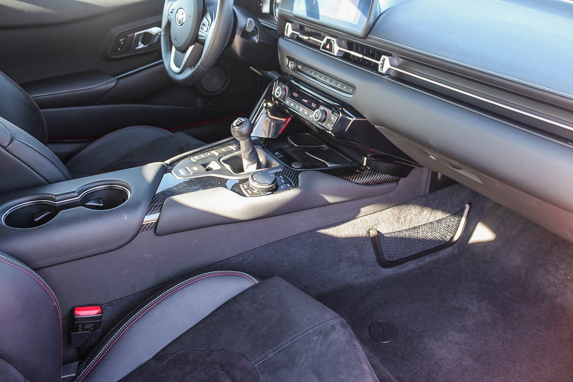 2024 Toyota Supra - Photo 16