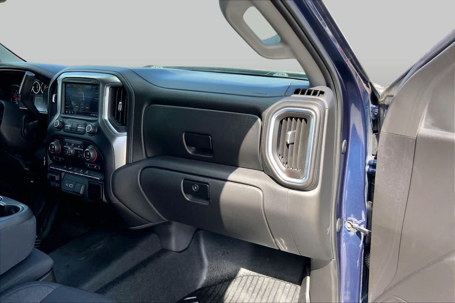 Used 2020 Northsky Blue Metallic Chevrolet RST image 18