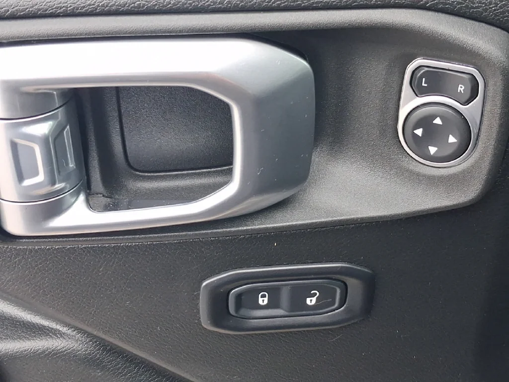 Used 2022 Gray Jeep Unlimited Willys image 12