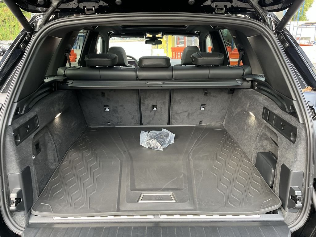2026 BMW X5 50e - Photo 24