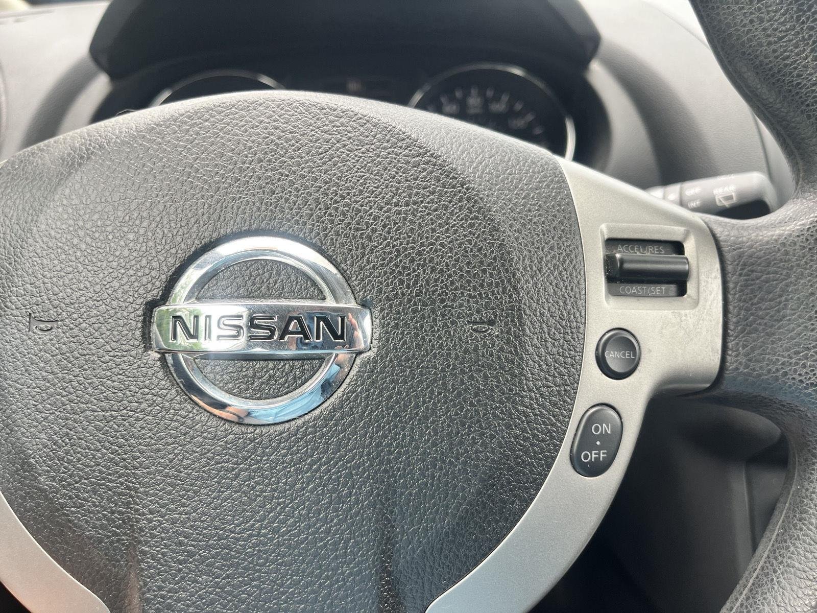 Used 2012 Brilliant Silver Nissan S image 22