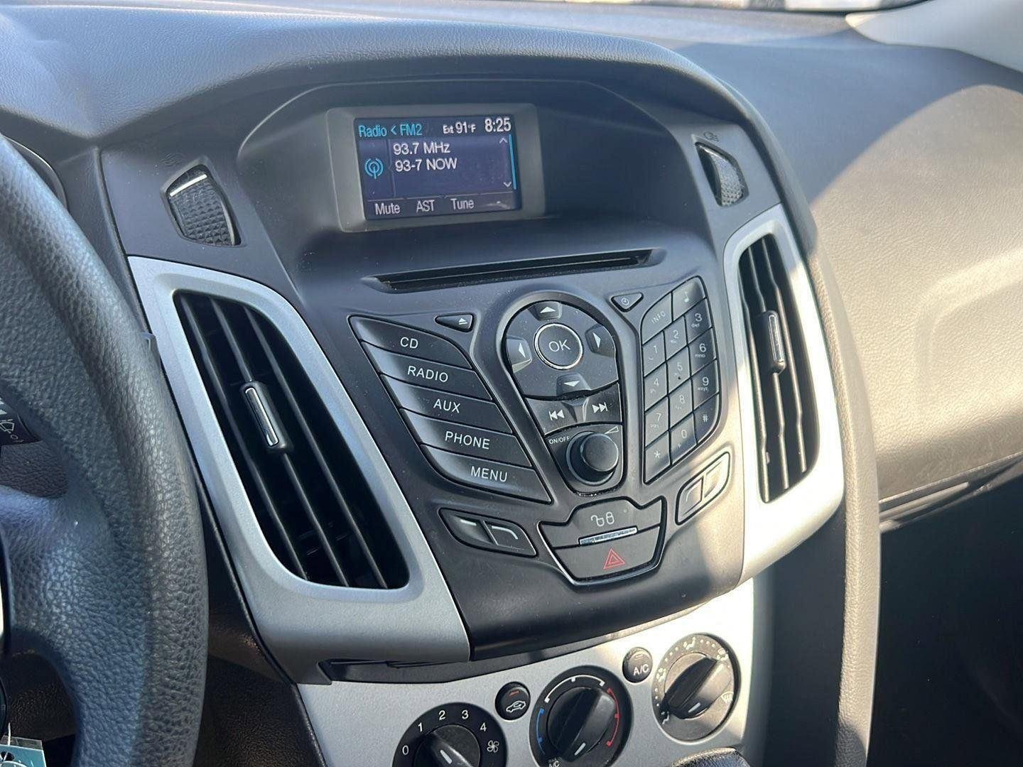 Used 2012 Sterling Gray Metallic Ford SE image 12