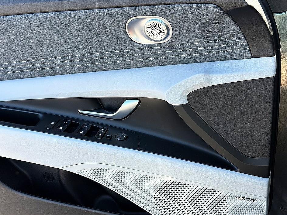 New 2026 Amazon Gray Hyundai Limited image 30