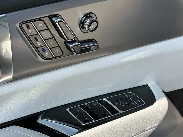 2026 Cadillac VISTIQ Sport - Photo 14