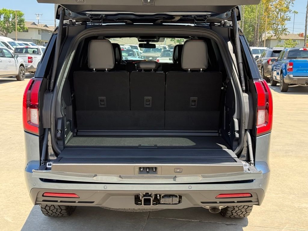 New 2027 Nocturnal Blue Metallic Ford Tremor® image 17