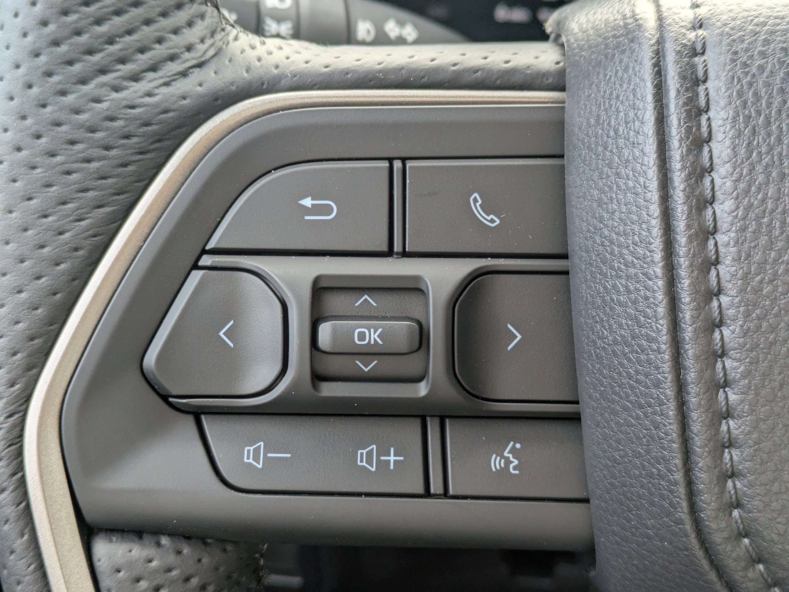 2026 Toyota Tundra Limited - Photo 26