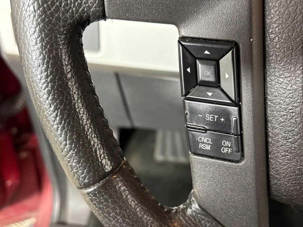 Used 2013 Red Ford Lariat image 17