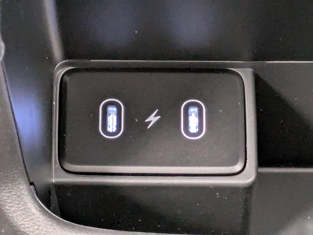 New 2026 White Hyundai SE FWD image 17