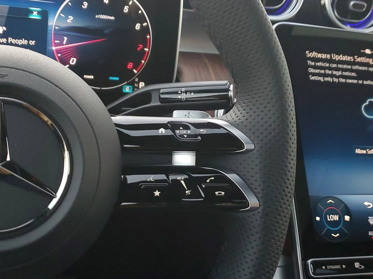 New 2026 Graphite Grey Metallic Mercedes-Benz GLC 300 image 23