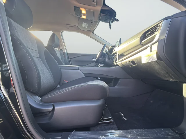 2026 Nissan Rogue SV - Photo 10