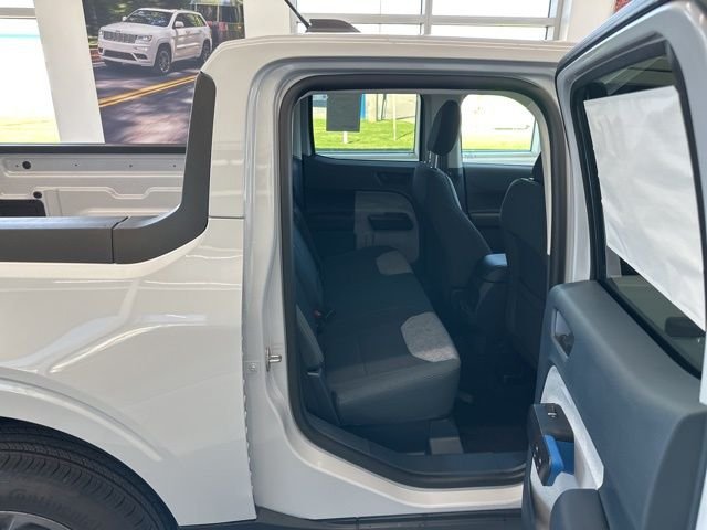 New 2025 Space White Metallic Ford XLT image 33