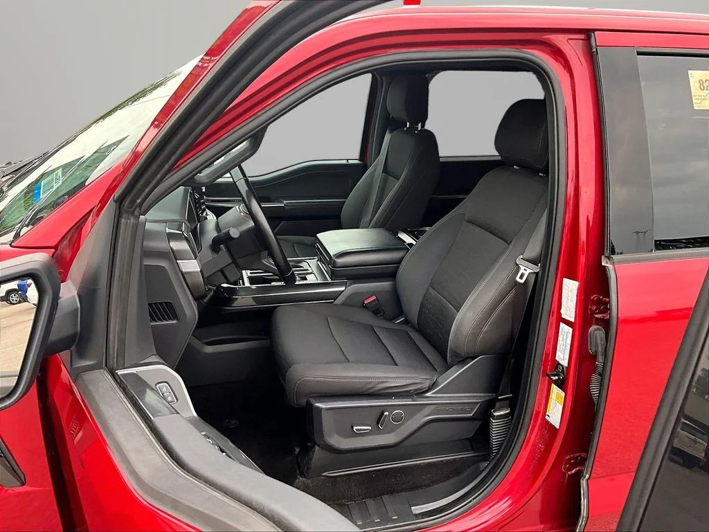 Used 2021 Red Ford Lariat image 26
