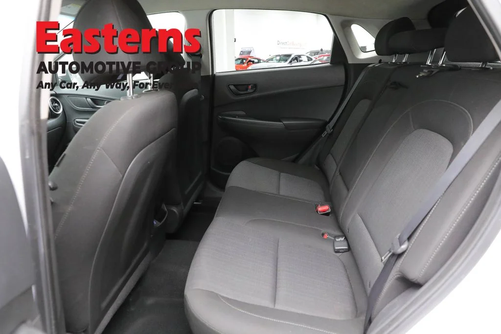 Used 2023 White Hyundai SEL image 20